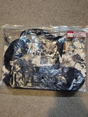 thirty-one Navy and Cream Floral Tote